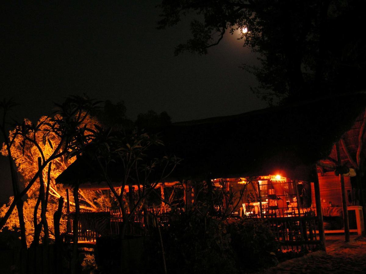 Caprivi Houseboat Safari Lodge 카티마무릴로 외부 사진